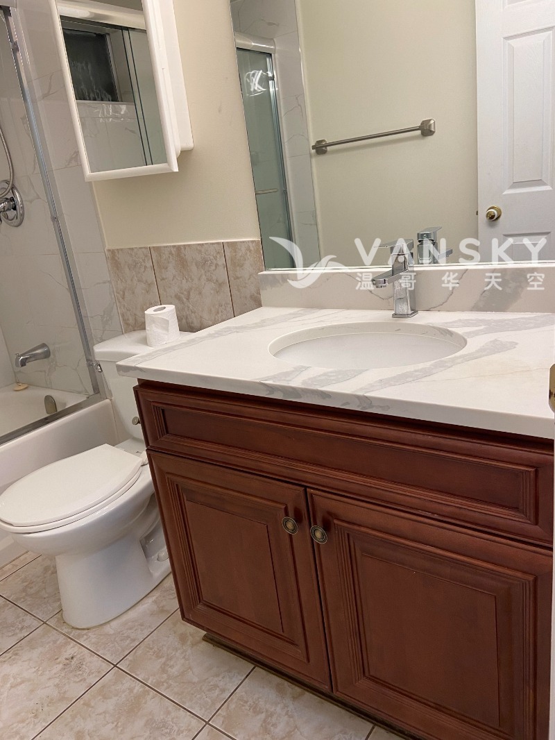 230109161628_washroom 1.jpg